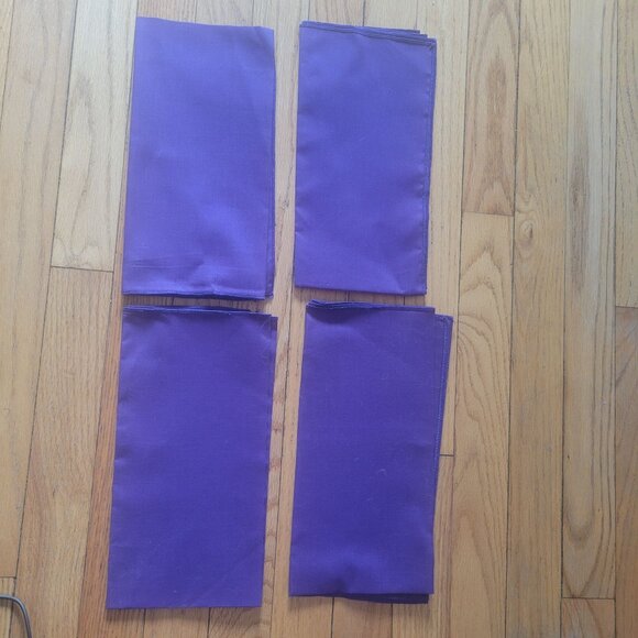 Purple Cloth Napkins Set of 4 NWOT - Picture 1 of 3